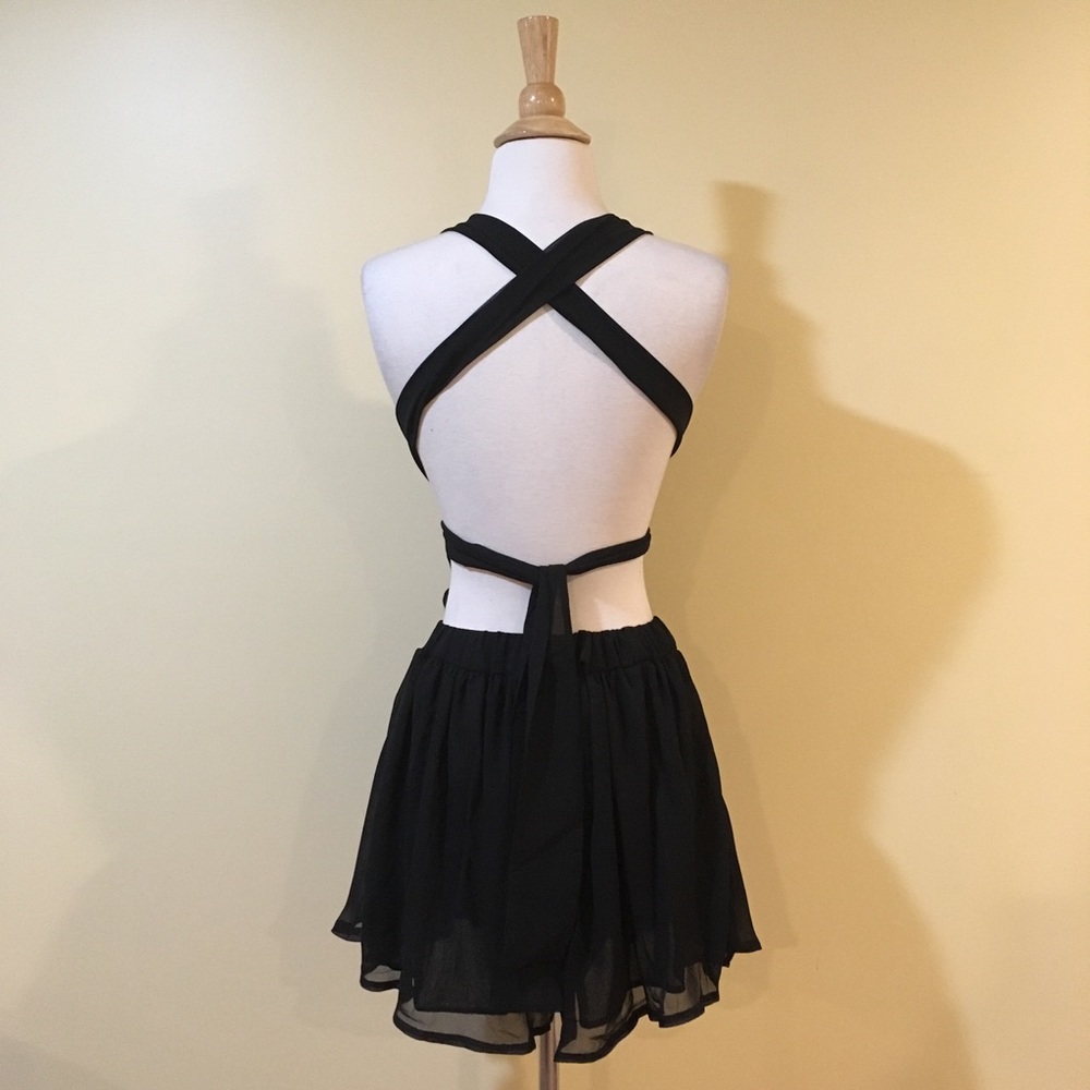 Plunging Convertible Open Back Chiffon Romper - Picture 5 of 5